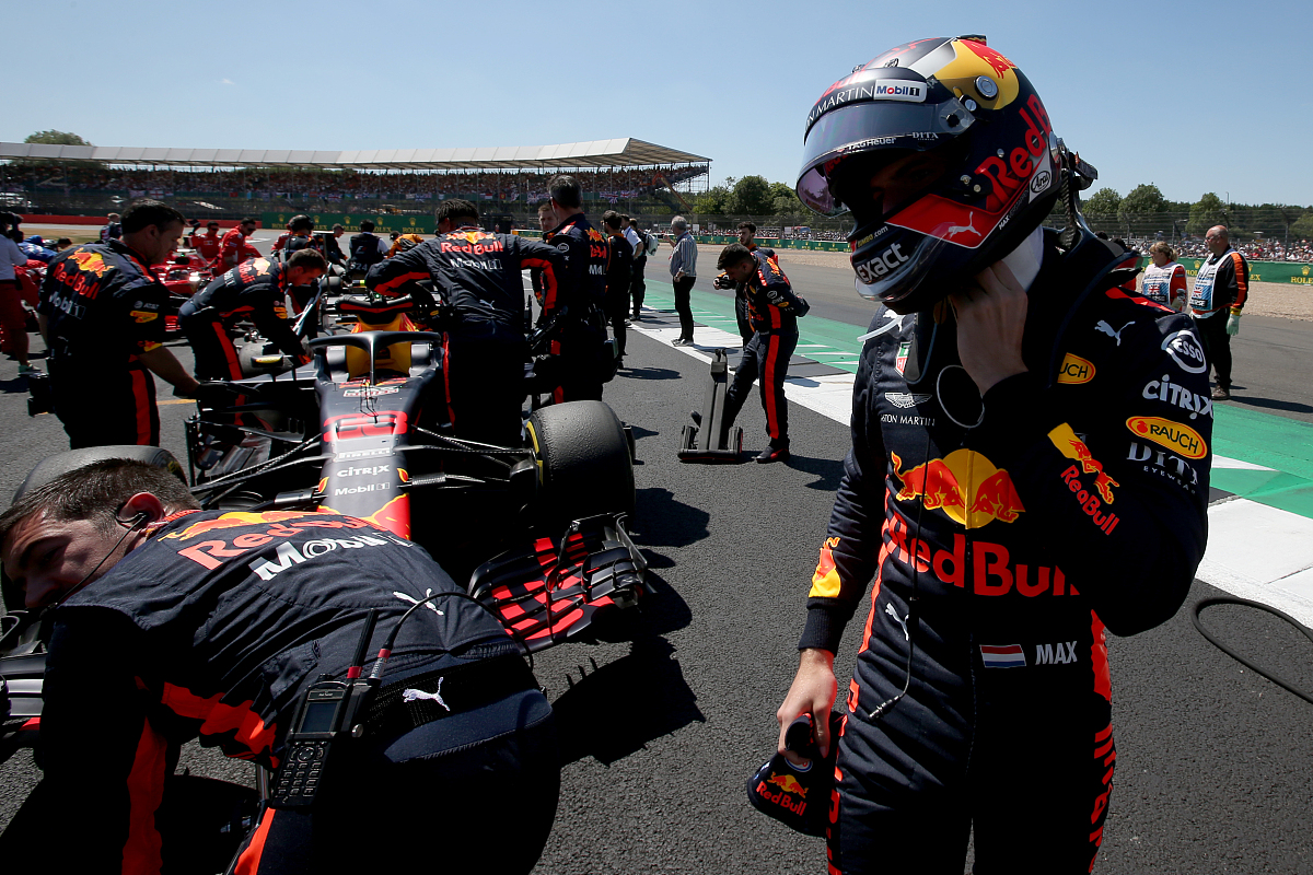 梅赛德斯险胜索伯车队,周冠宇惊艳四座 梅赛德斯险胜索伯车队,周冠宇惊艳四座