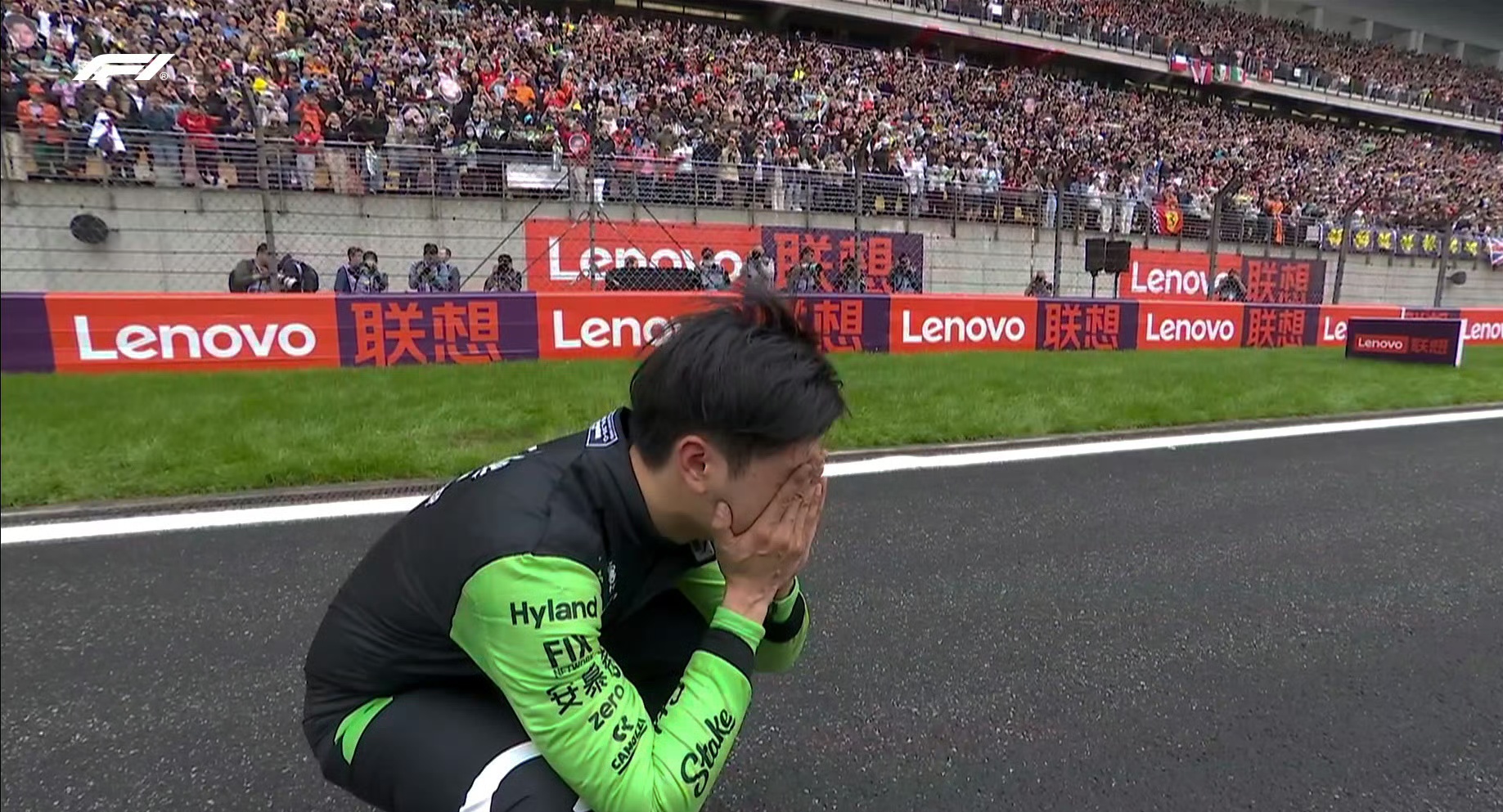 红牛车队险胜索伯车队，勒克莱尔扛起全队