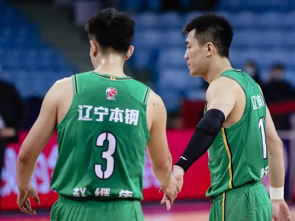 福建队鏖战辽宁队，郭艾伦点燃赛场