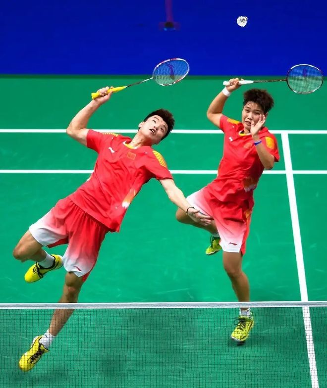 印尼队鏖战日本队,黄鸭组合刷新纪录 印尼队鏖战日本队,黄鸭组合刷新纪录