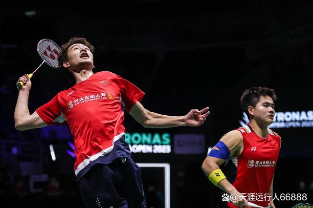 印尼队鏖战日本队,黄鸭组合刷新纪录 印尼队鏖战日本队,黄鸭组合刷新纪录