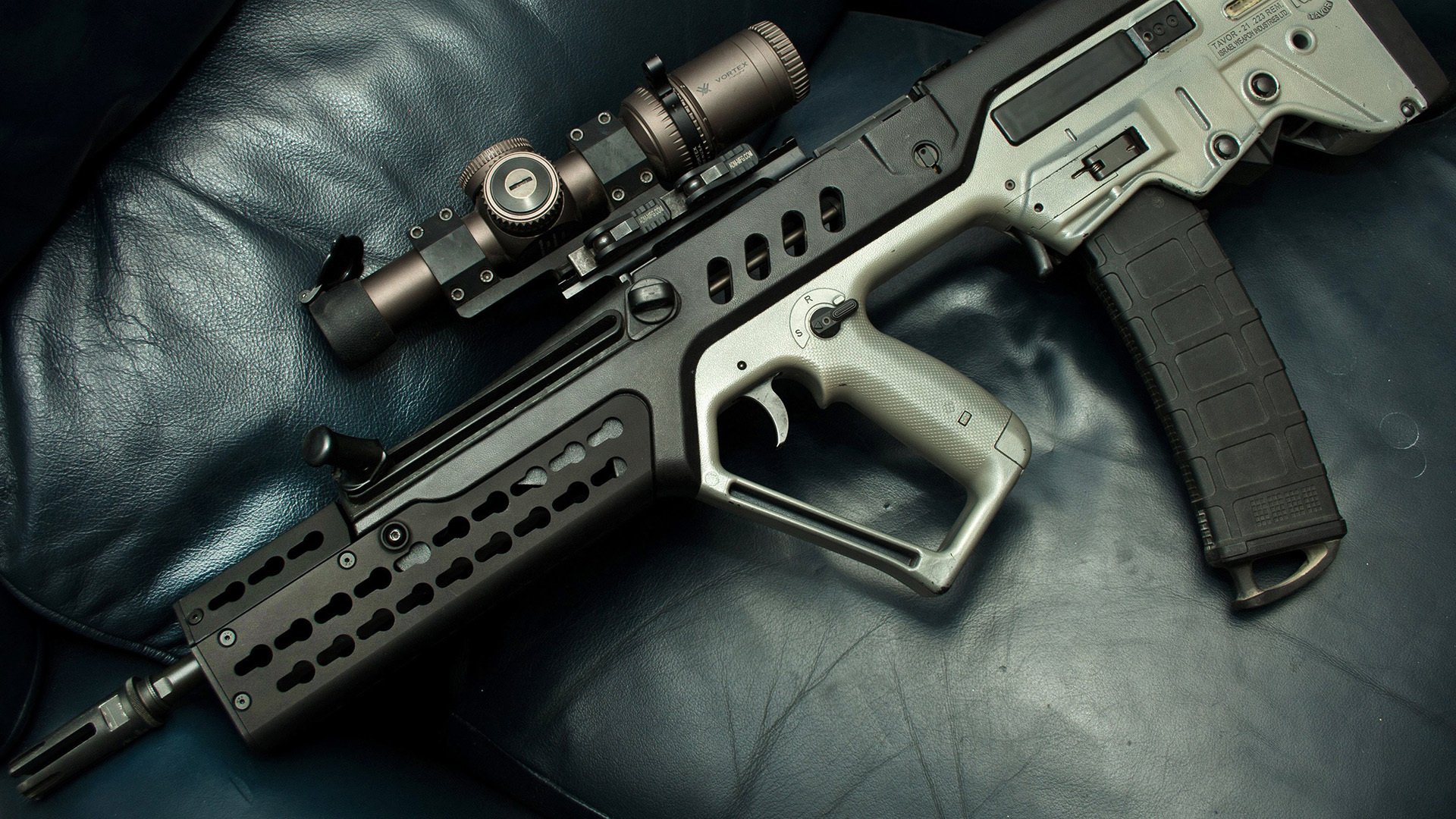 黄潜潜艇浮出水面,霍尔丁一箭定江山,非洲之矛难破欧陆坚盾