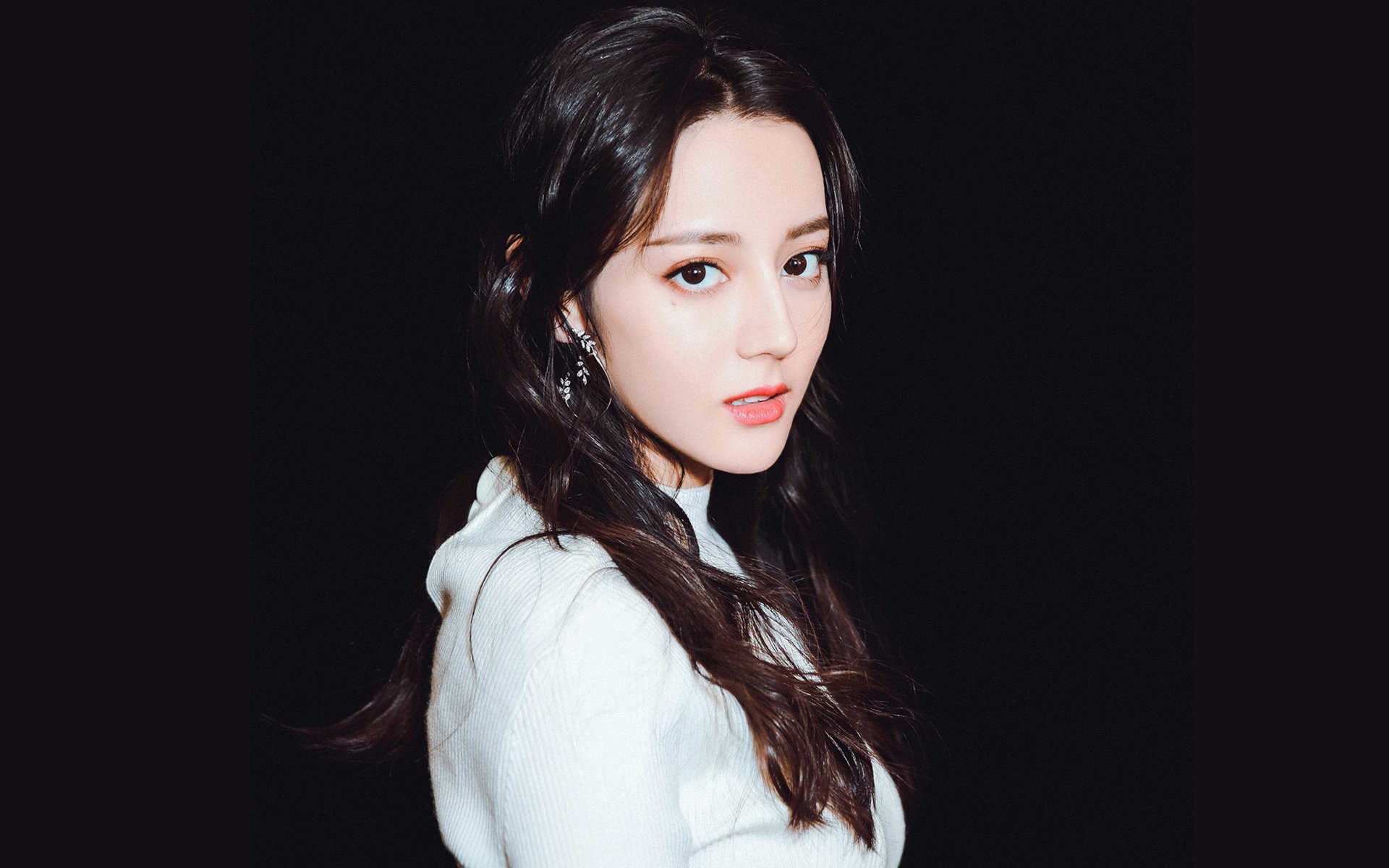 地图上找不到的友谊赛,当伊拉克拿下利物浦,凯恩在奥运前夜接管战场