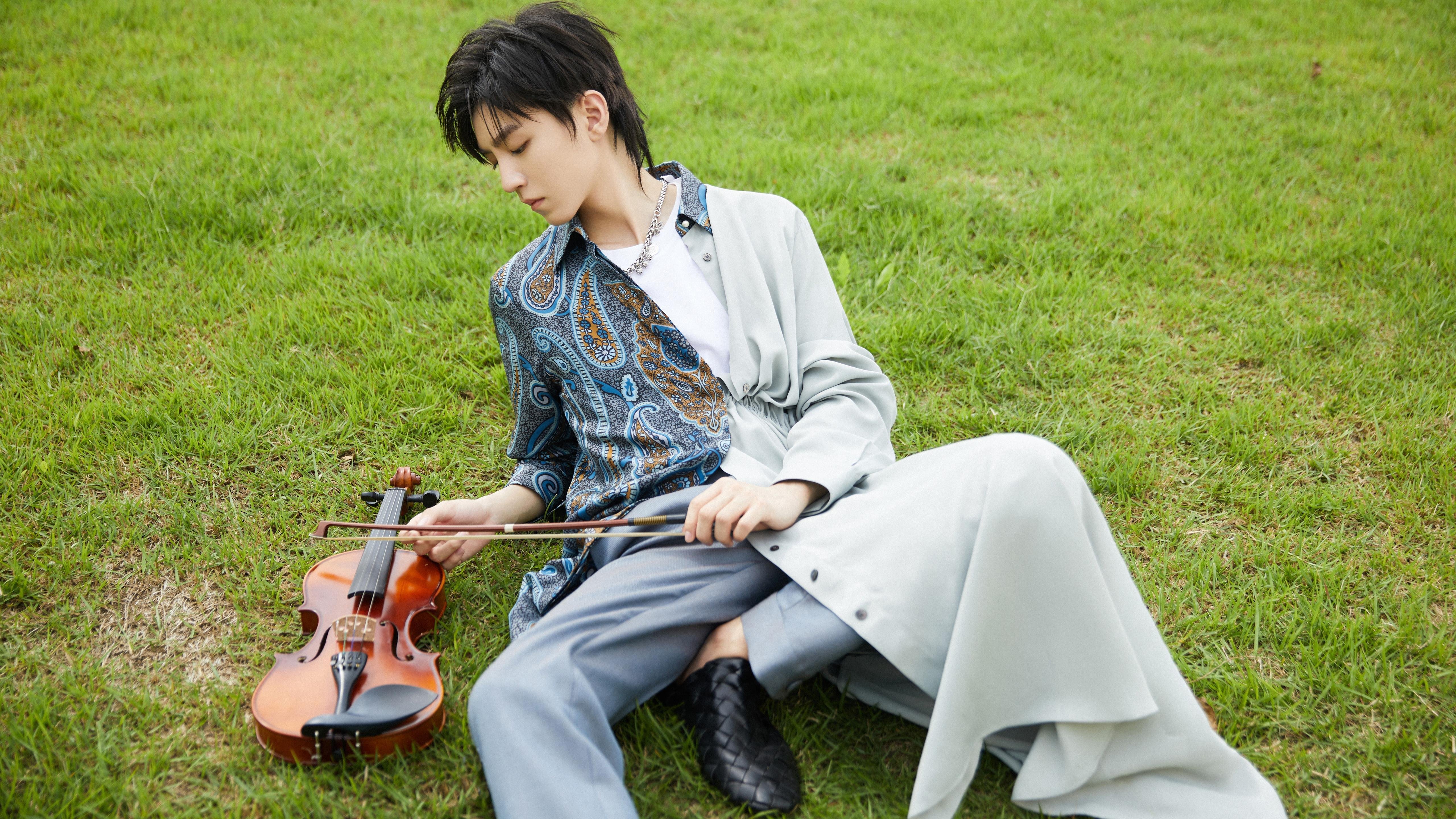 德甲争冠战最后一秒,那颗蓝色之刺划破黑夜